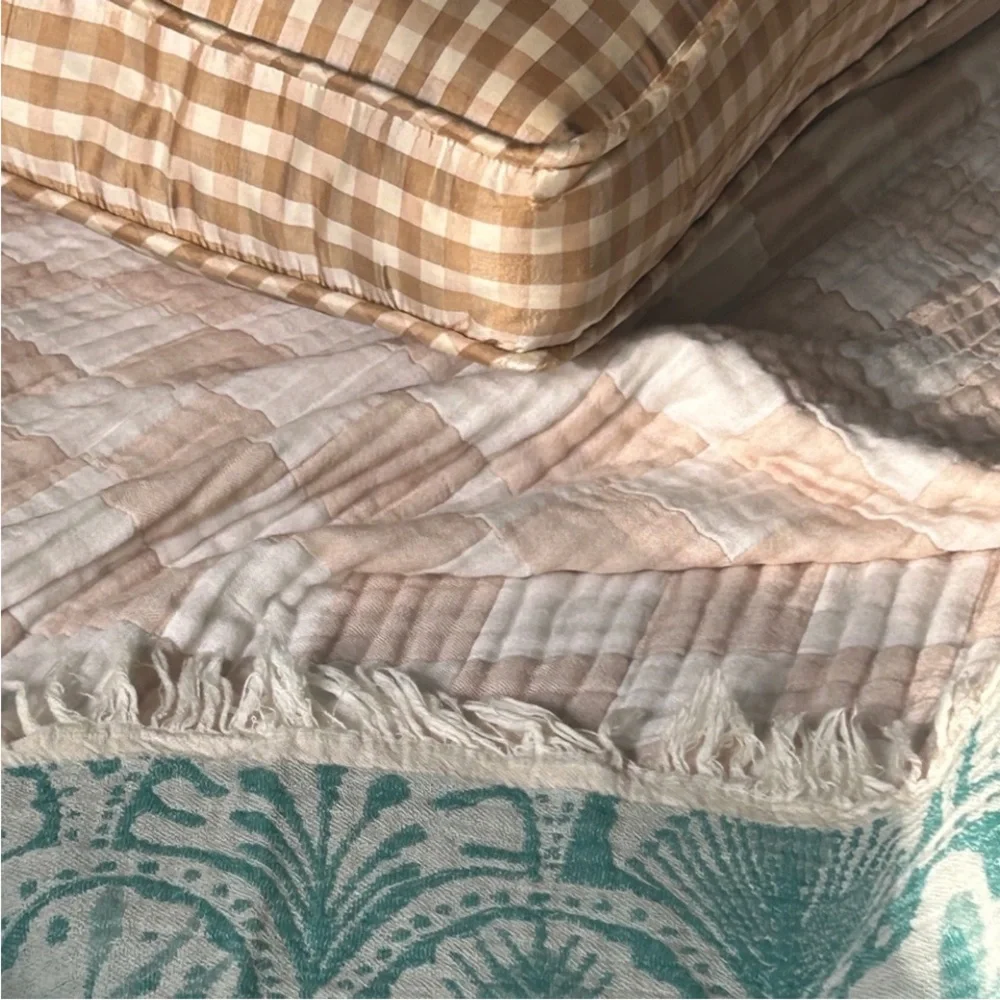 Gingham Beige + White Quilt Throw Size New Prewashed Hand Crafted Medium Check